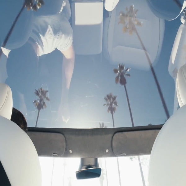 Tesla Announces a New ‘More Weighs Less & High-Visibility Glass Roof’ for Model S